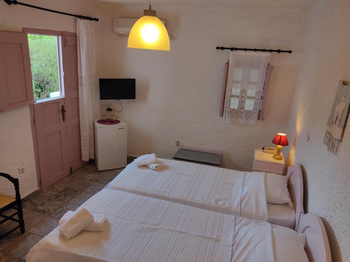 Porto Sikinos Hotel Alopronia Dış mekan fotoğraf