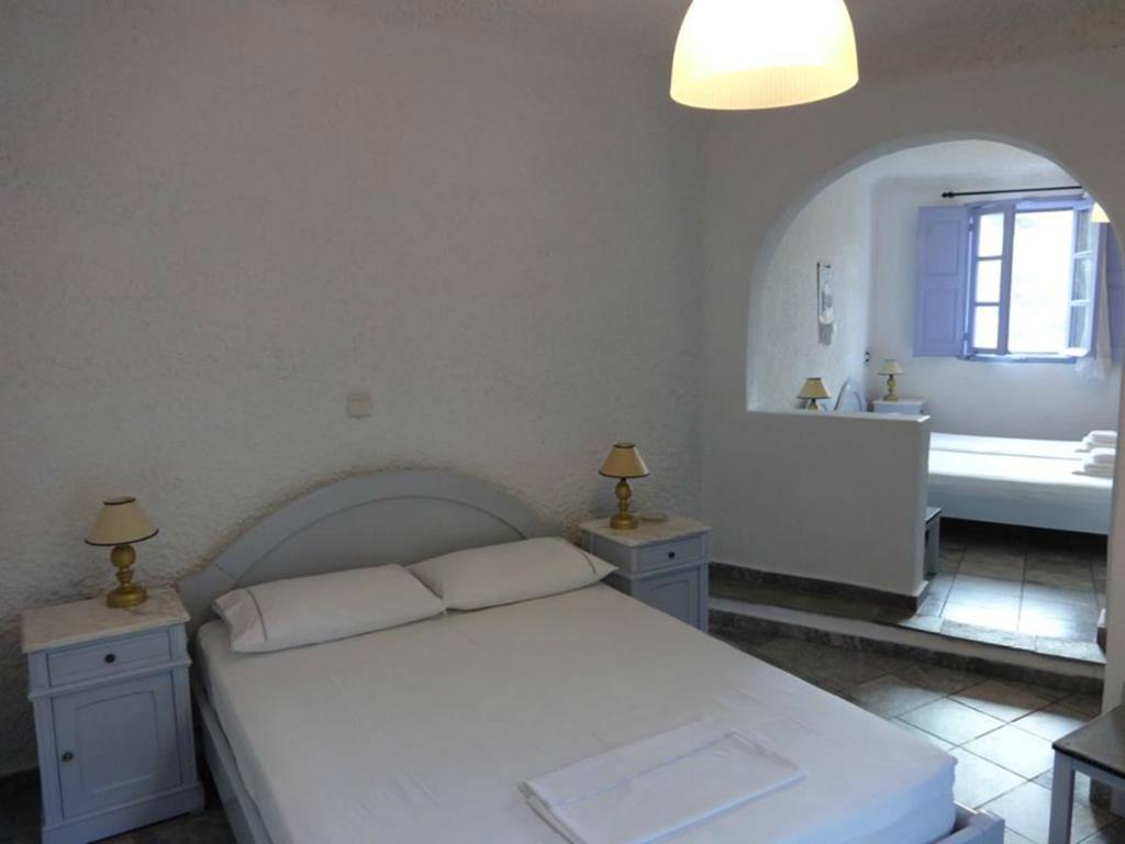 Porto Sikinos Hotel Alopronia Oda fotoğraf
